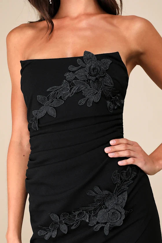 Divine Sensation White 3D Embroidered Strapless Mini Dress